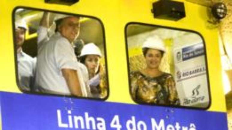 Dilma ao lado de Pezão, em obras do metrô do Rio em 2015; Estado se beneficia de mais recursos da União na última década
