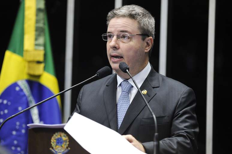 Senador Antonio Anastasia (PSDB-MG) é o relator da matéria