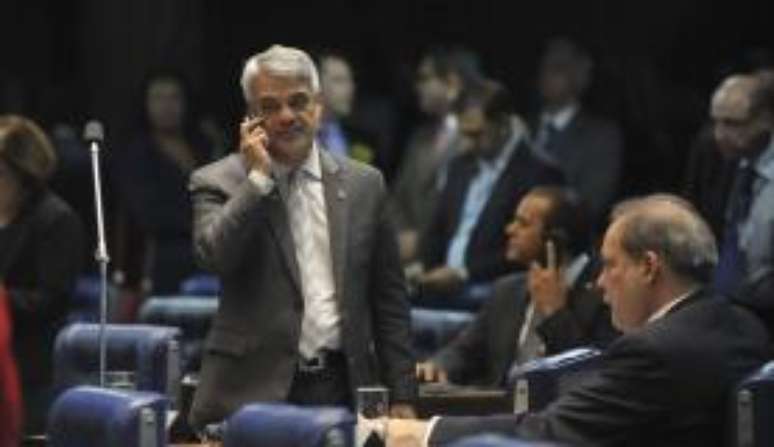 O senador Humberto Costa (PT-PE) é o novo líder do governo no Senado