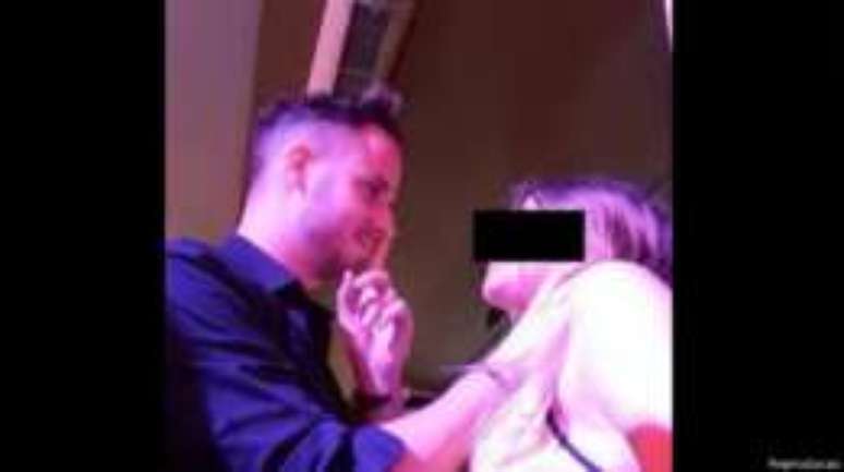 Su&iacute;&ccedil;o Julian Blanc em v&iacute;deo no qual ensina como homens devem abordar mulheres