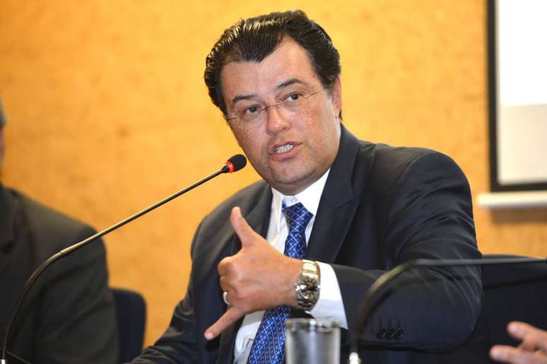O ministro de Minias e Energia, Eduardo Braga