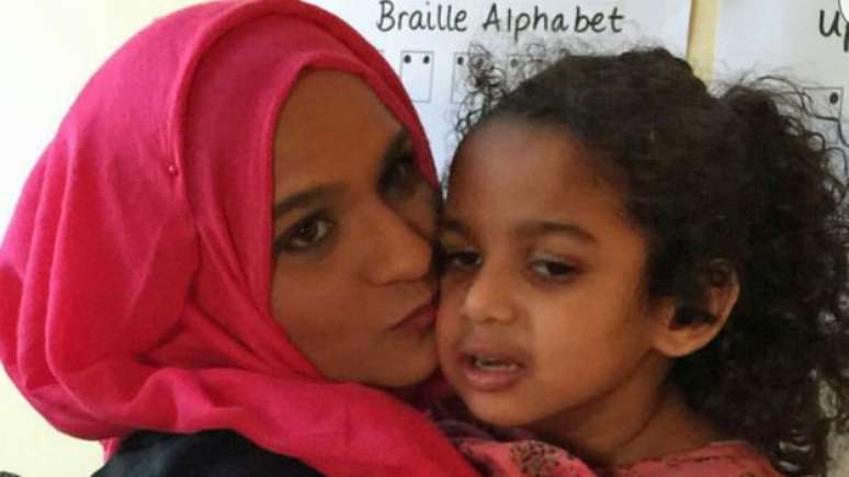 Alea Begum conta que a filha n&atilde;o tinha sintomas at&eacute; completar um ano de idade (Foto: Alea Begum)