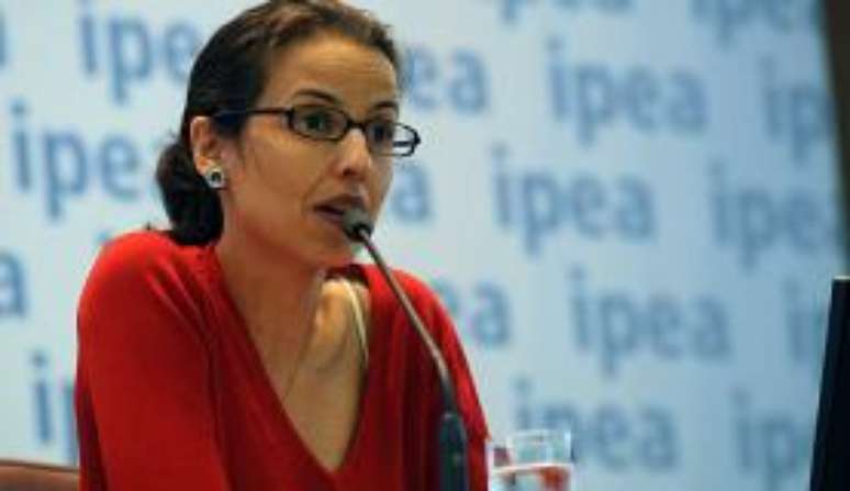 Natália Fontoura, técnica do Ipea, diz que as mulheres encontram barreiras no mercado de trabalho 