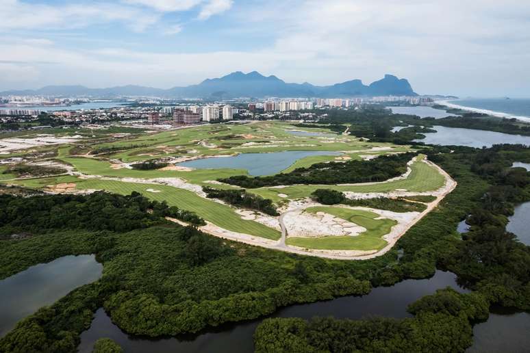 Nove brasileiros jogaram no novo espaço, na Reserva de Marapendi, no Rio de Janeiro, para avaliar condições do gramado e do circuito