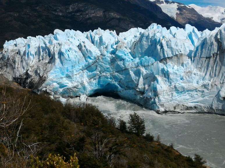 Geleira de Perito Moreno começa seu espectacular processo de ruptura