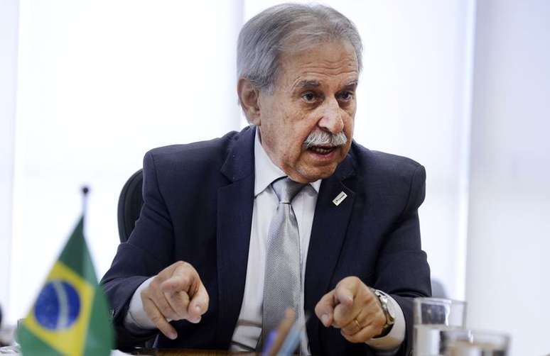O presidente dos Correios, Giovanni Queiroz, diz que até o fim do ano, a empresa espera economizar R$ 1,6 bilhão com ações de redução de despesas