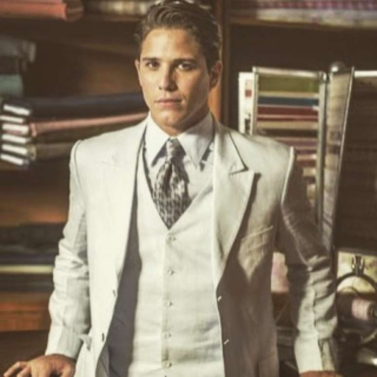 Destaque na novela 'Êta mundo Bom!, da TV Globo, o ator dá vida a Braz.