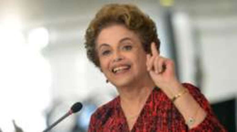 Em semana tensa para Dilma, processo de impeachment voltou a andar