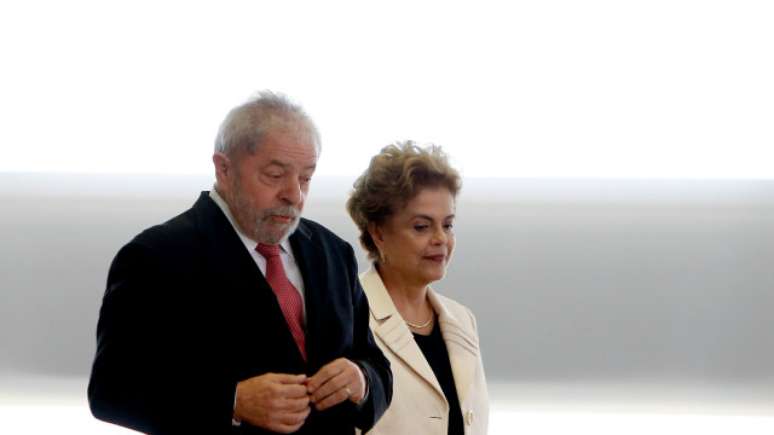 Início do trâmite do impeachment se dá logo após a divulgação de conversas entre Lula e Dilma