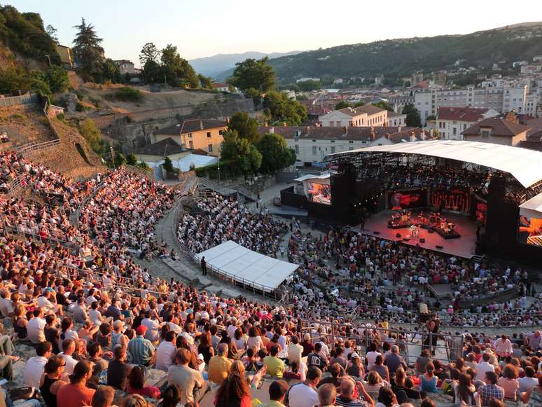 Roteiros na França levam hóspedes para festival de jazz em julho