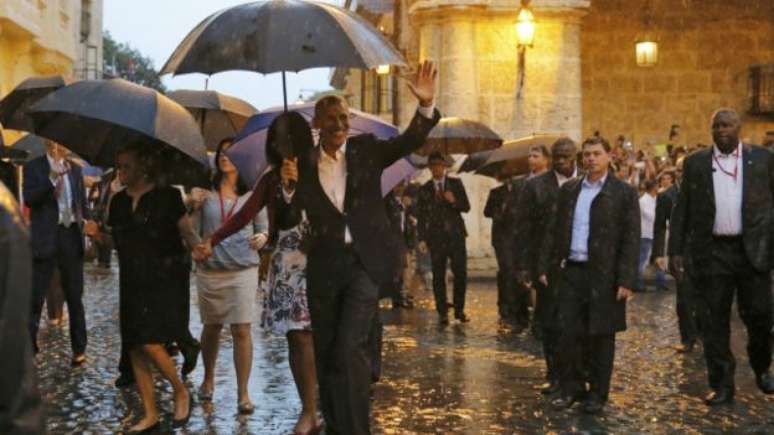 Presidente chegou a Havana com a primeira dama Michelle Obama na tarde deste domingo