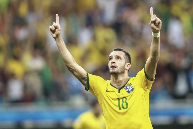 Renato Augusto continua sendo convocado para a Seleção mesmo após ida ao futebol chinês