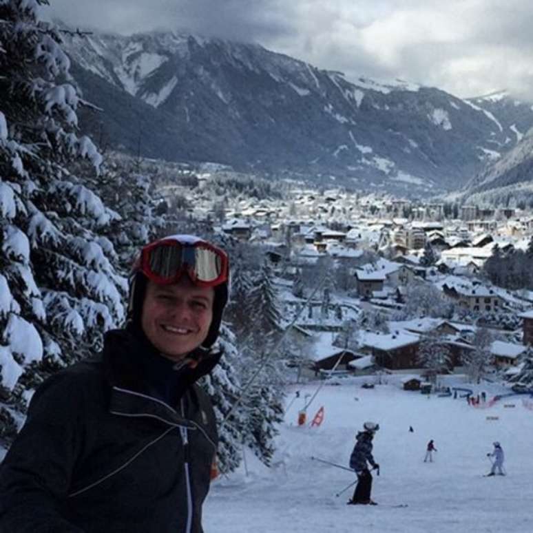 Na França, Teló aproveitou para tirar uma selfies em uma das mais importantes estâncias turísticas de inverno da Europa, a Chamonix-Mont-Blanc