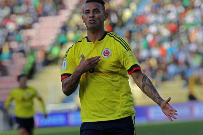 Cardona marca nos acréscimos e garante os três pontos à Colômbia