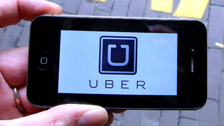 Motoristas do aplicativo Uber relatam queda no lucro e alguns pensam em abandonar empresa