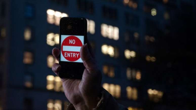 Ideia de software para permitir acesso à iPhone poria privacidade de usuários em risco, segundo Apple