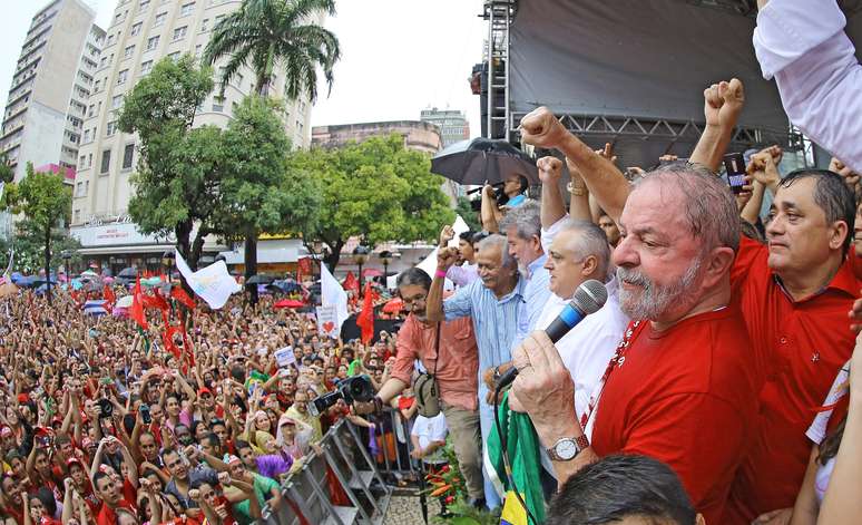 Lula espera assumir o ministério na próxima quinta-feira (7)
