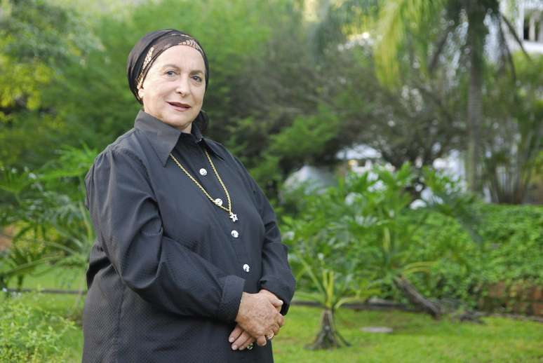 Tereza Rachel interpretou a personagem Rebeca na novela Caras e Bocas da TV Globo, em 2009.