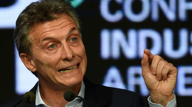 Presidente da Argentina nega irregularidades