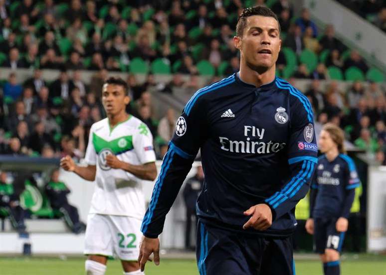 Cristiano Ronaldo lamenta jogada perdida pelo Real