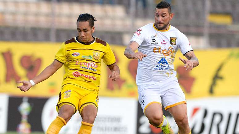 Venezuelanos vencem pela primeira vez um jogo da competição ao superarem o The Strongest por 2 a 1. Resultado é favorável ao Tricolor paulista no Grupo 1