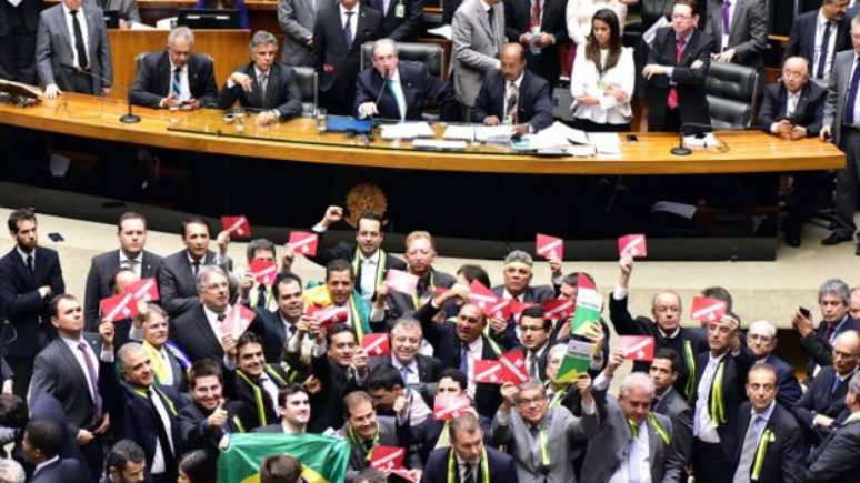 Ser&atilde;o necess&aacute;rios 342 votos na C&acirc;mara para que o processo avance 