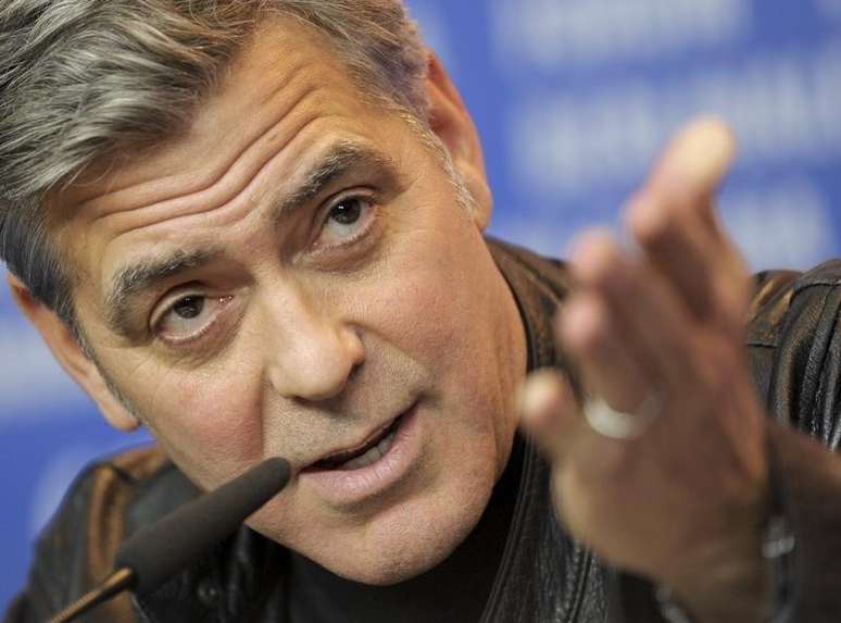 Clooney em entrevista no Festival de Berlim sobre o filme &ldquo;Ave, C&eacute;sar&rdquo;, em fevereiro de 2016