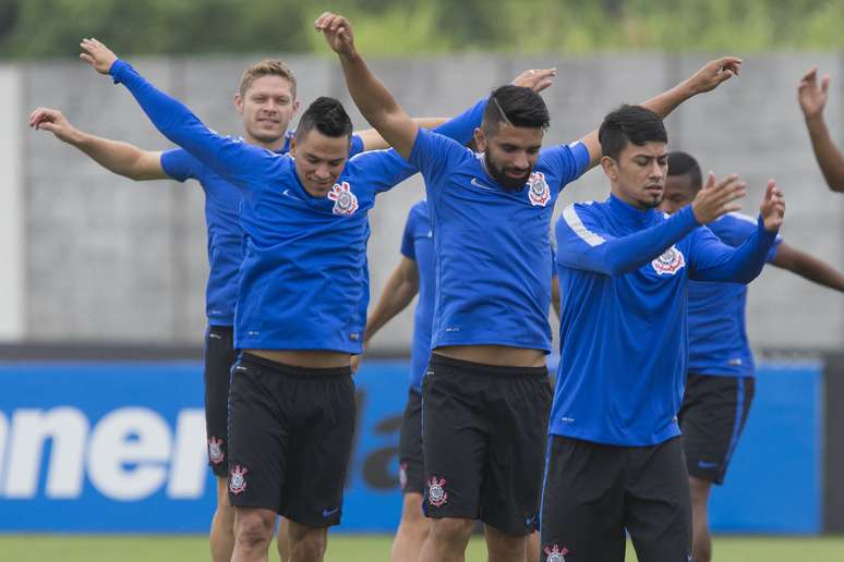 Corinthians terá o mesmo time do último compromisso da Libertadores para as quartas de final do Campeonato Paulista na Arena. Novidade é o atacante, inscrito agora no torneio