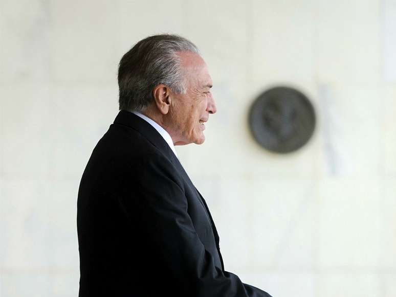 Sem discursar em jantar, Temer pediu que parlamentares trabalhem duro para garantir que o Senado aprove o afastamento de Dilma