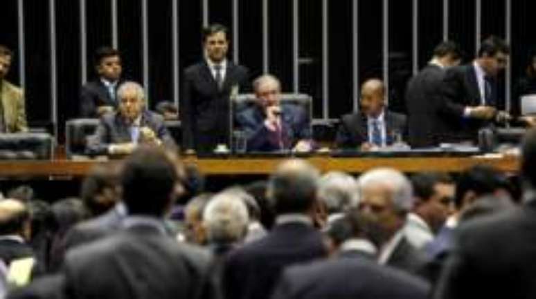 Dilma sempre teve rela&ccedil;&atilde;o complicada com o Congresso, mantendo pouco contato com parlamentares