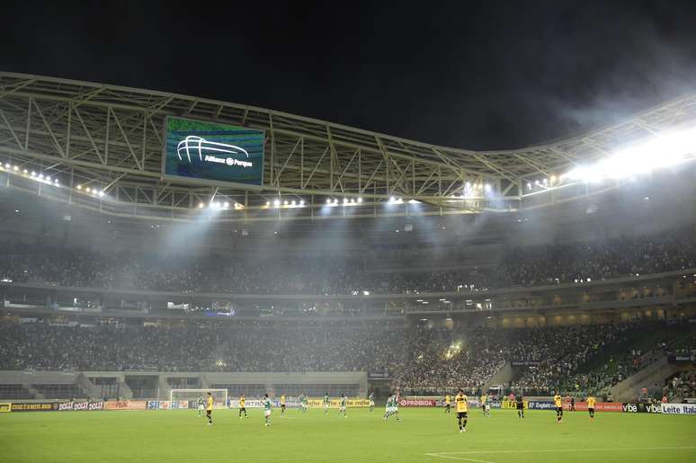 Allianz Parque recebeu bom público mesmo em noite de segunda-feira