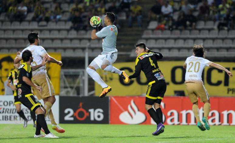 Equipe venezuelana foi superior desde o começo e contou com gol de Yuber Mosquera para garantir o triunfo no primeiro jogo das oitavas de final conta os mexicanos 