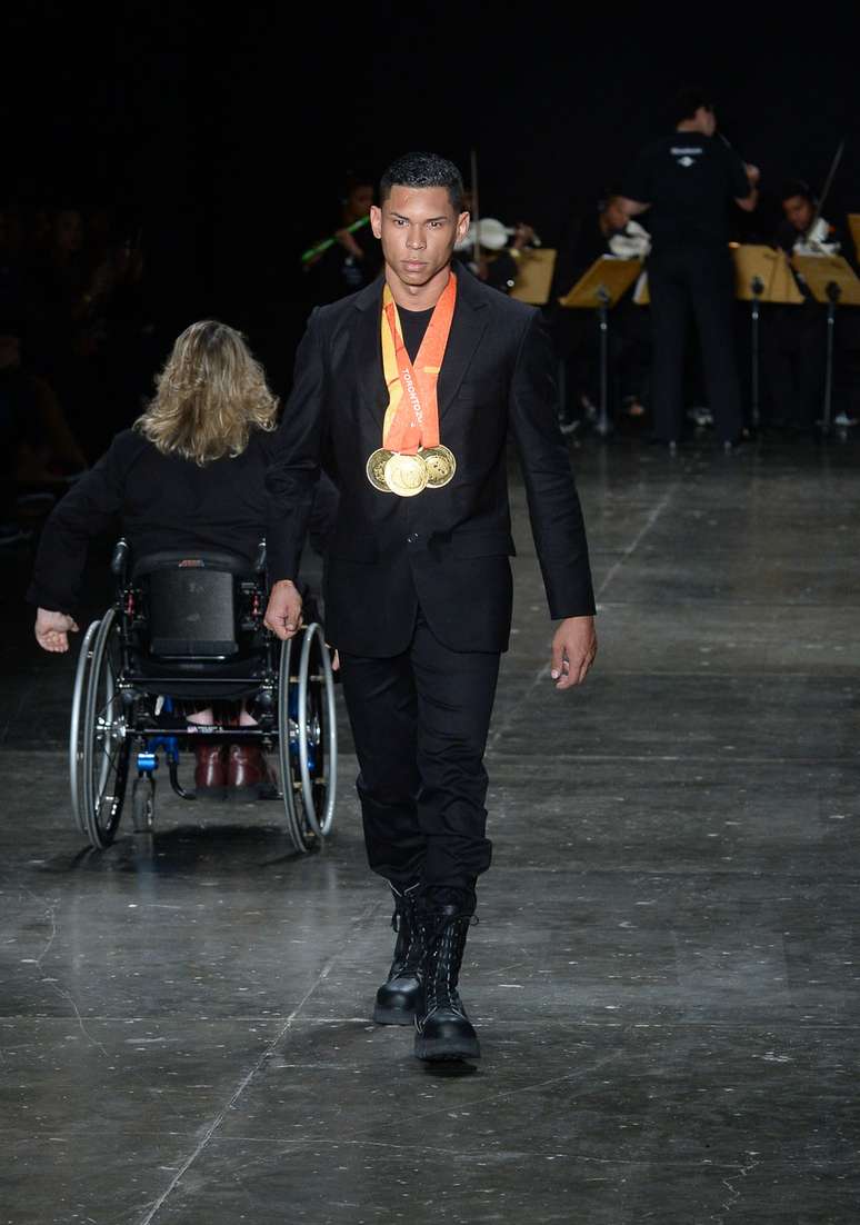 Matheus Evangelista Cardoso é o atual recordista mundial do salto em distância