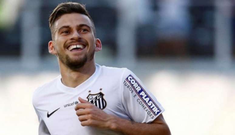 Lucas Lima - Formado na base do Inter de Limeira. Hoje joga no Santos