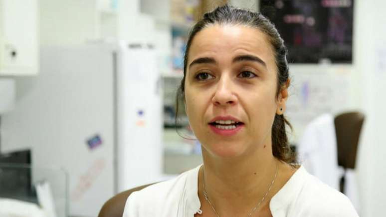 Patricia Garcez diz estar impressionada com a "rapidez" com a qual o vírus mata células