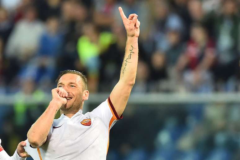 Totti ajudou a Roma a assumir vice-liderança no campeonato