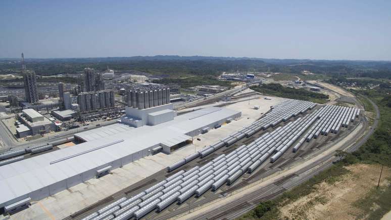 Imagem a&eacute;rea do complexo Etileno XXI. 