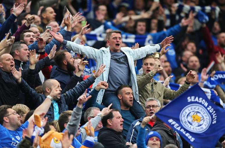 A torcida do Leicester é uma das mais felizes do mundo após a conquista inédita.