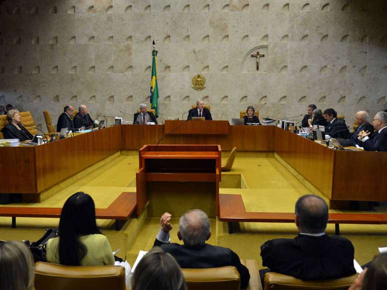 Supremo afasta Eduardo Cunha a pedido da PGR