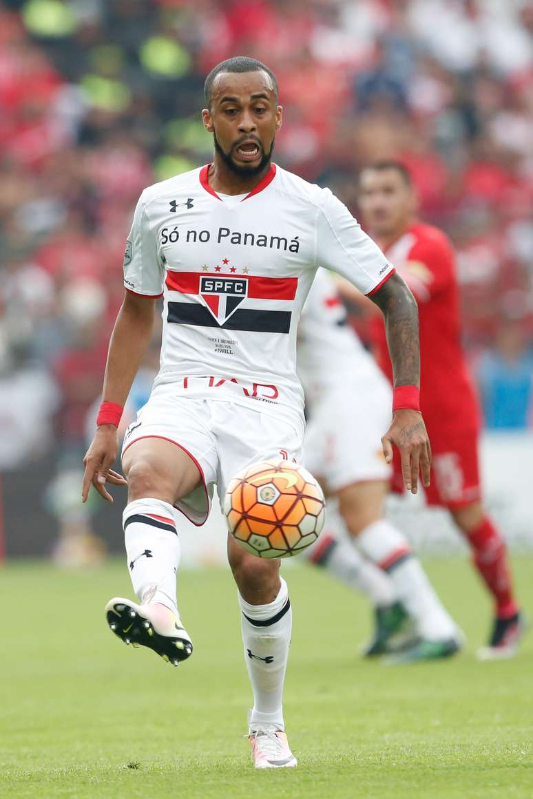 Wesley entrou em campo no jogo de volta contra o Toluca pela Libertadores