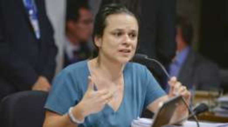 Autores do pedido de impeachment, como Janaina Paschoal (foto), participariam do processo