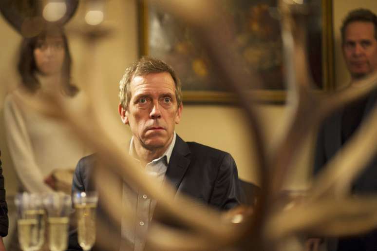 Hugh Laurie em uma imagem promocional divulgada pela AMC.