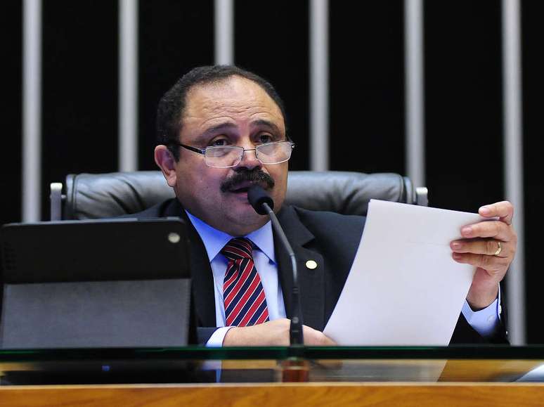 Para oposição, Waldir Maranhão "não tem condições políticas e psicológicas para permanecer no comando da Câmara"