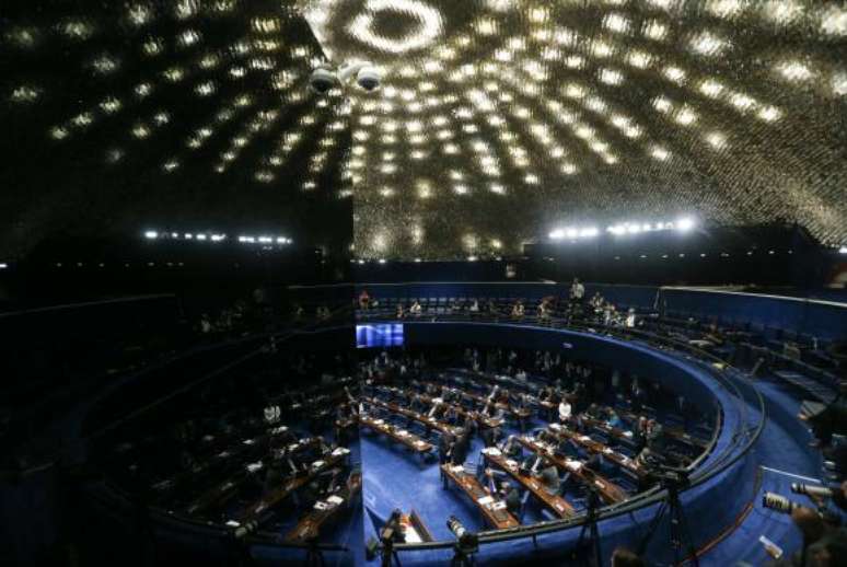 Senado vota hoje processo de impeachment de Dilma Rousseff