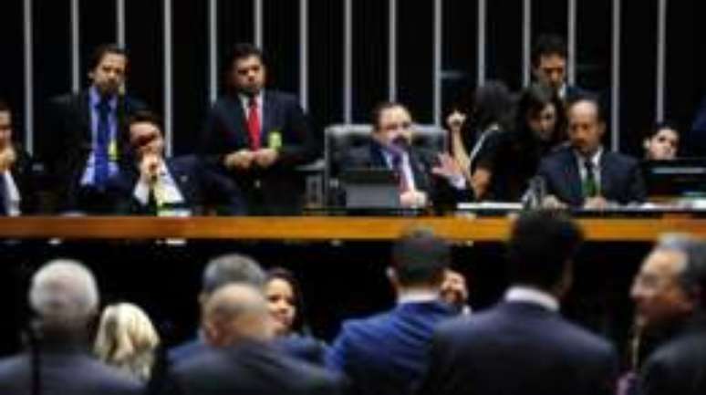 Presidente interino da Câmara, Maranhão anulou temporariamente tramitação do impeachment