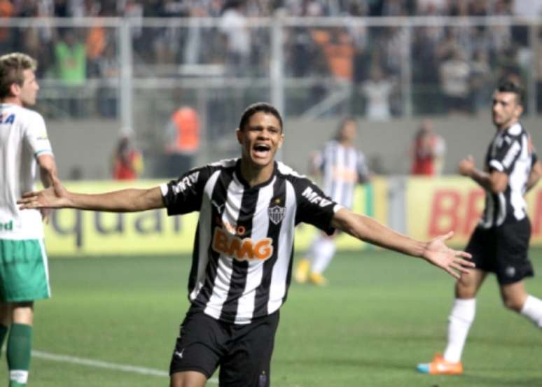 Douglas Santos (Atlético-MG) é avaliado em R$ 19,7 milhões