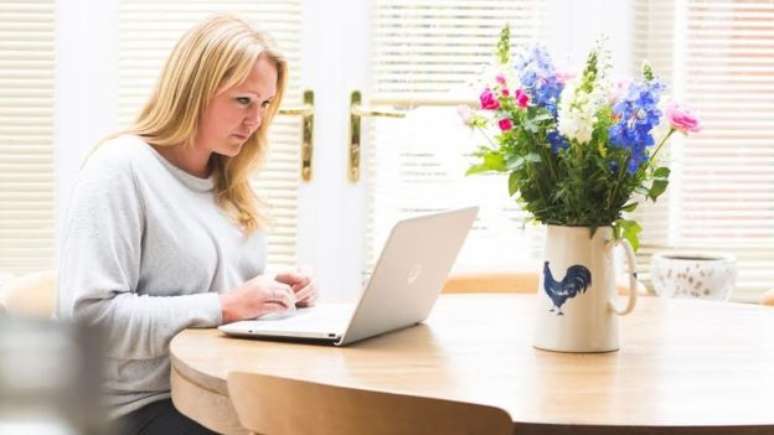 Anikka Burton criou extensa linha de produtos para pacientes de c&acirc;ncer e suas fam&iacute;lias 