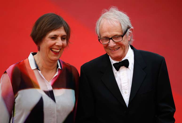 A atriz Rebecca O&#039;Brien com o diretor Ken Loach no tapete vermelho de Cannes