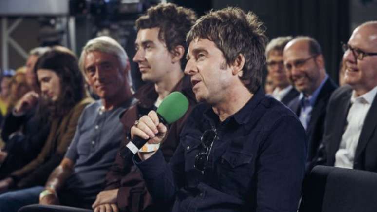 Paul Weller e Noel Gallagher estavam na plateia e fizeram perguntas a McCartney