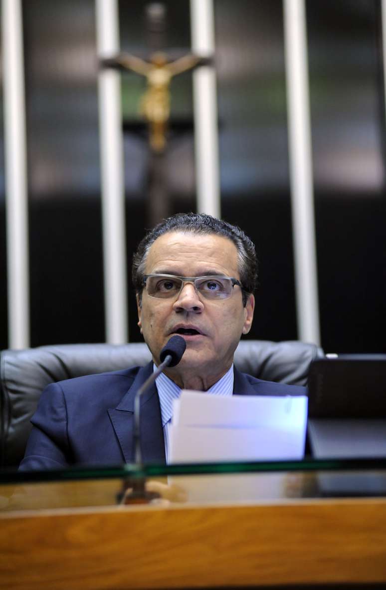 Henrique Alves, do Turismo, é alvo de dois pedidos de inquérito na Operação Lava Jato.